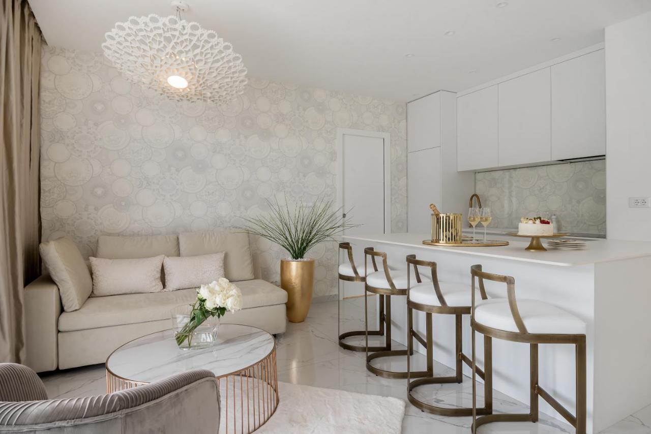 Apartment Golden Cell
