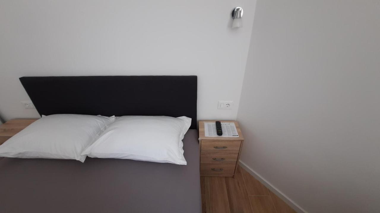 Cherry Apartment Split