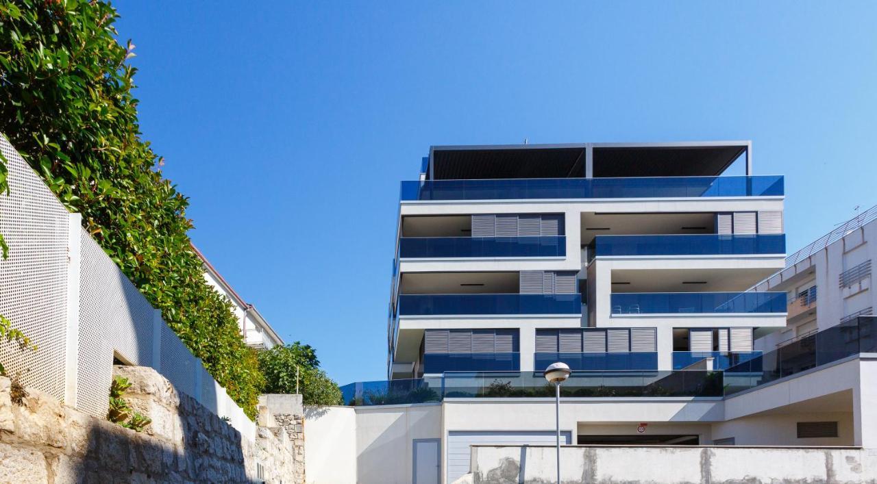 Luxury Penthouse V Apartment Split