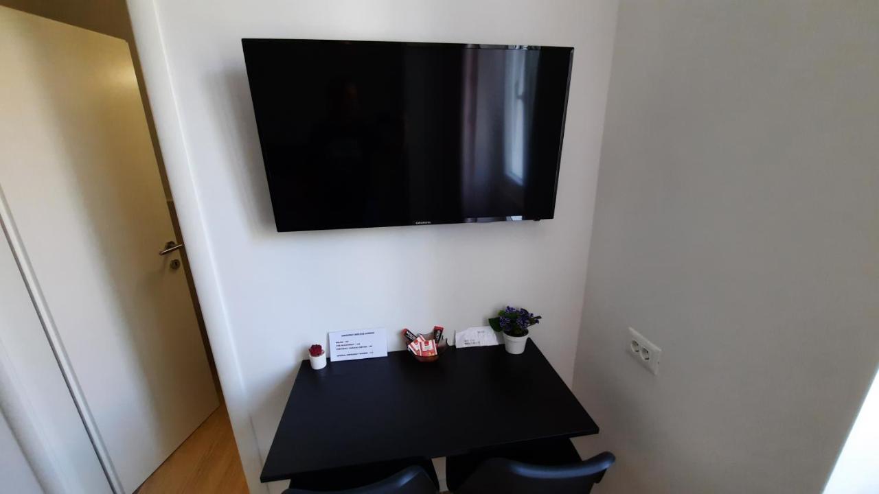 Cherry Apartment *