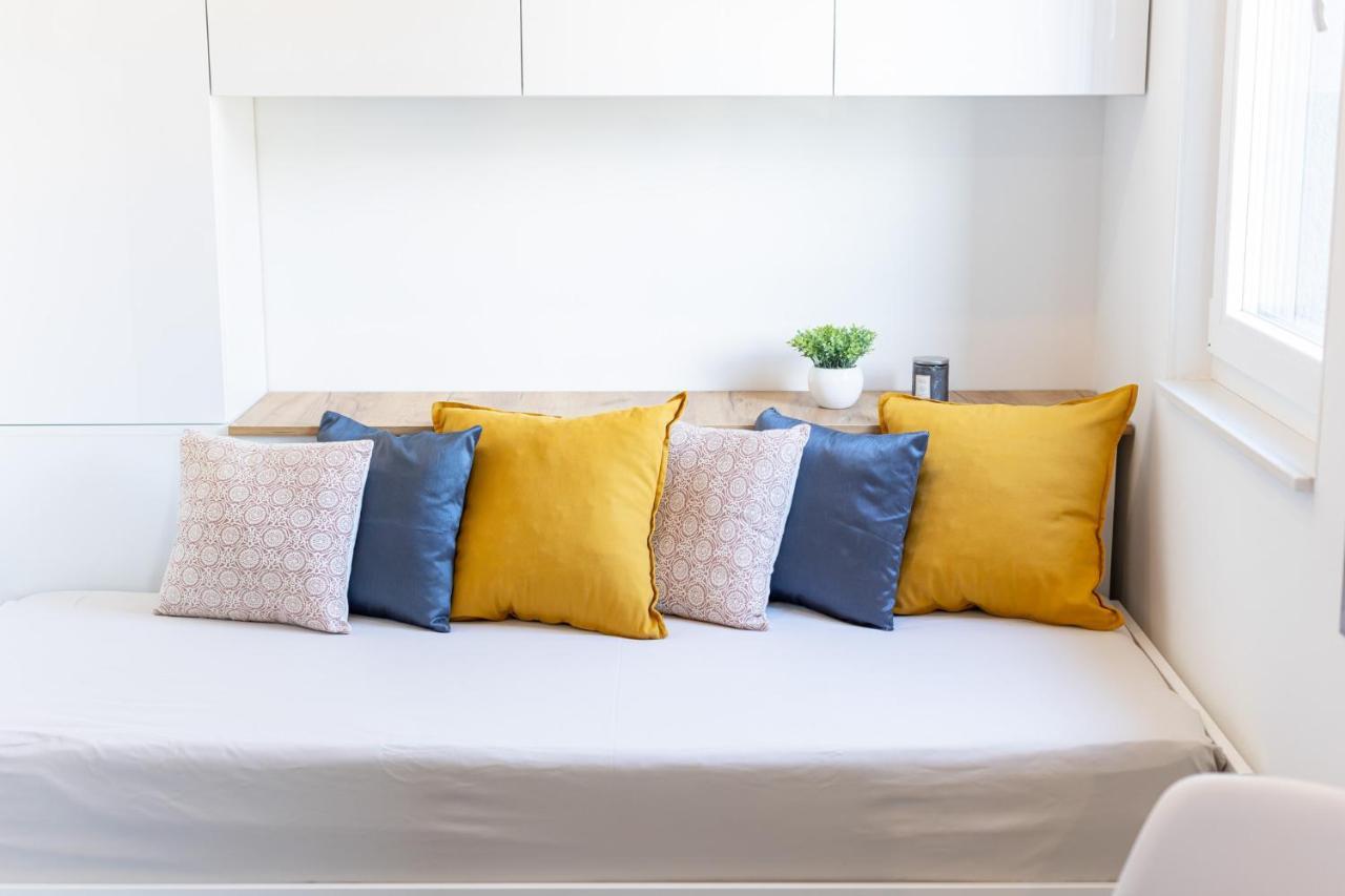 Apartman New Studio For 2, Free Private Garage Spot, Wi-Fi, 200 M From Mall Of Split Split