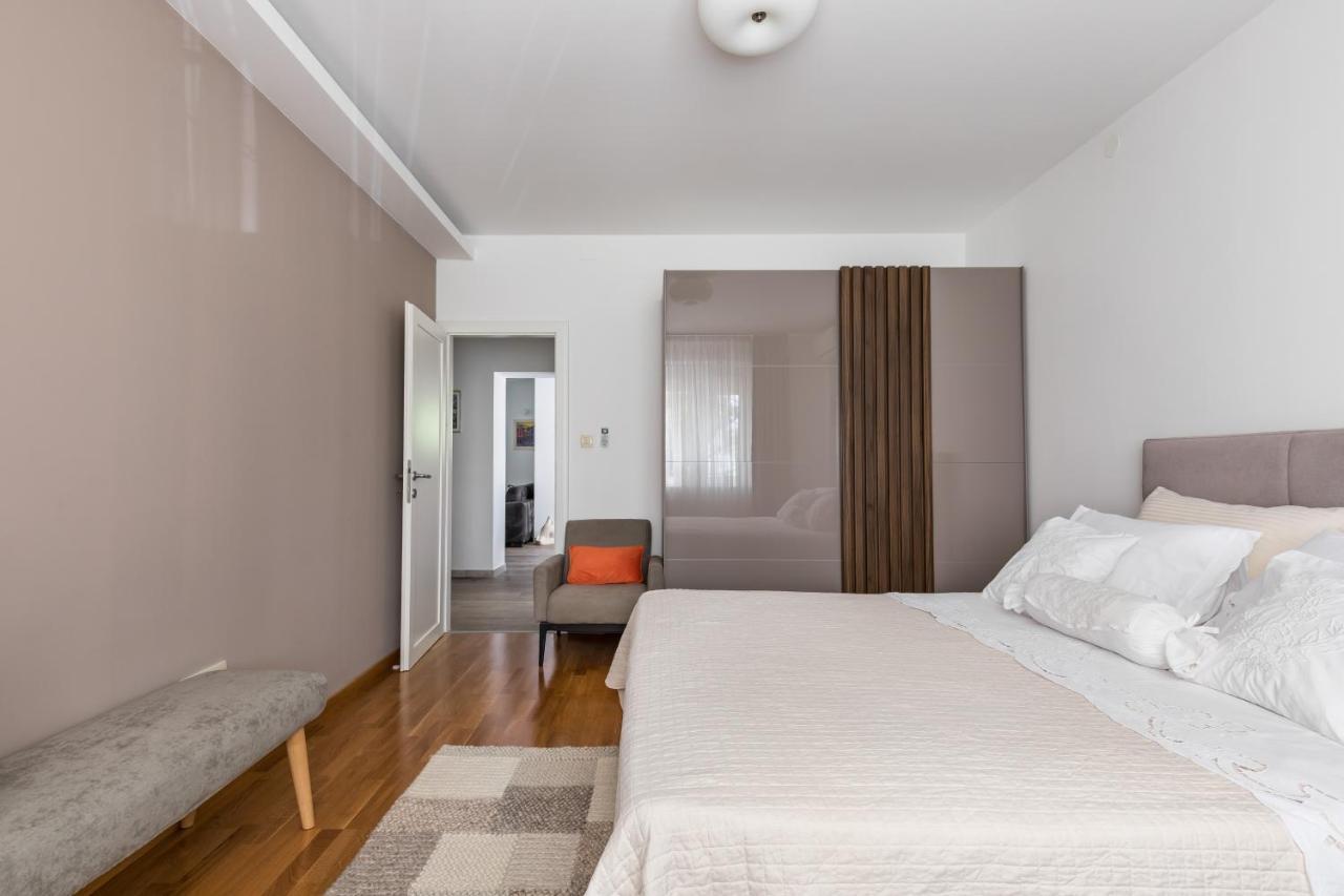 Apartment Top Location 
