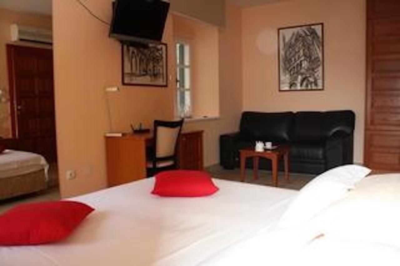 Toni Palace 4*