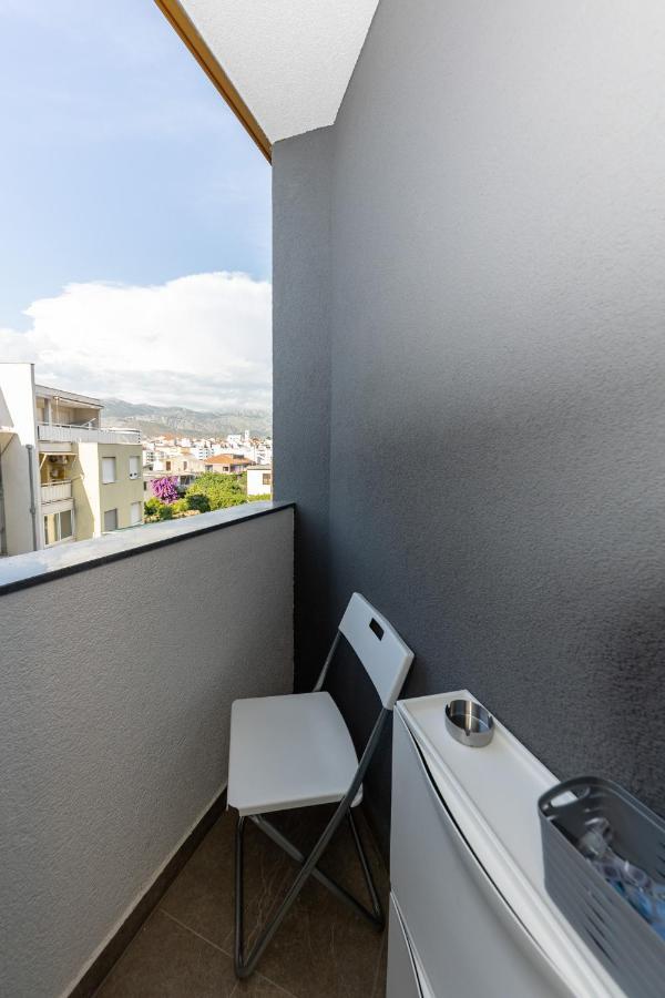 Apartman New Studio For 2, Free Private Garage Spot, Wi-Fi, 200 M From Mall Of Split