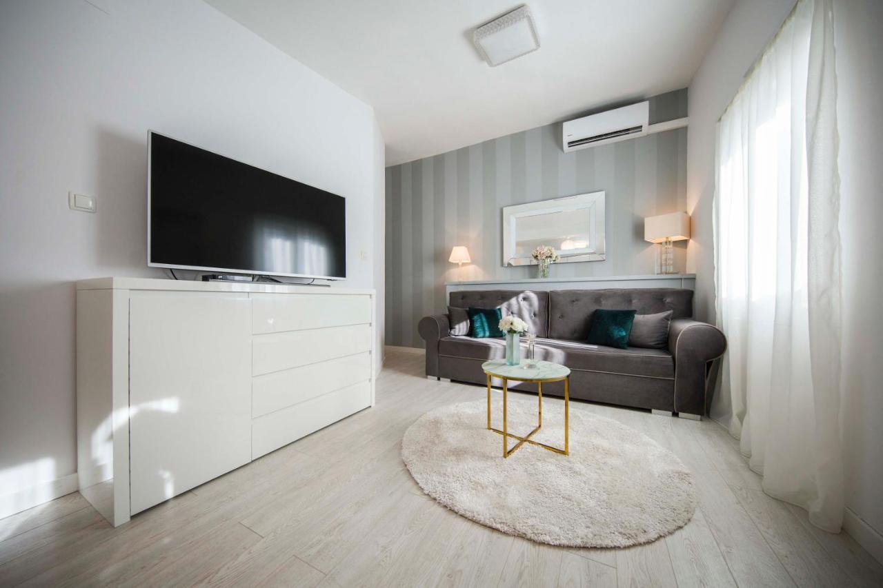 Lux Garden Luxury Apartment *