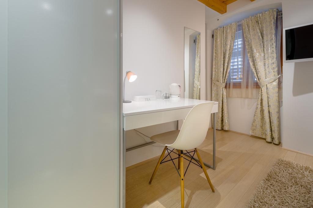 Apartment Valeria *