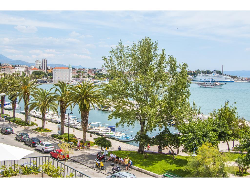 Sunny Promenade Apartman