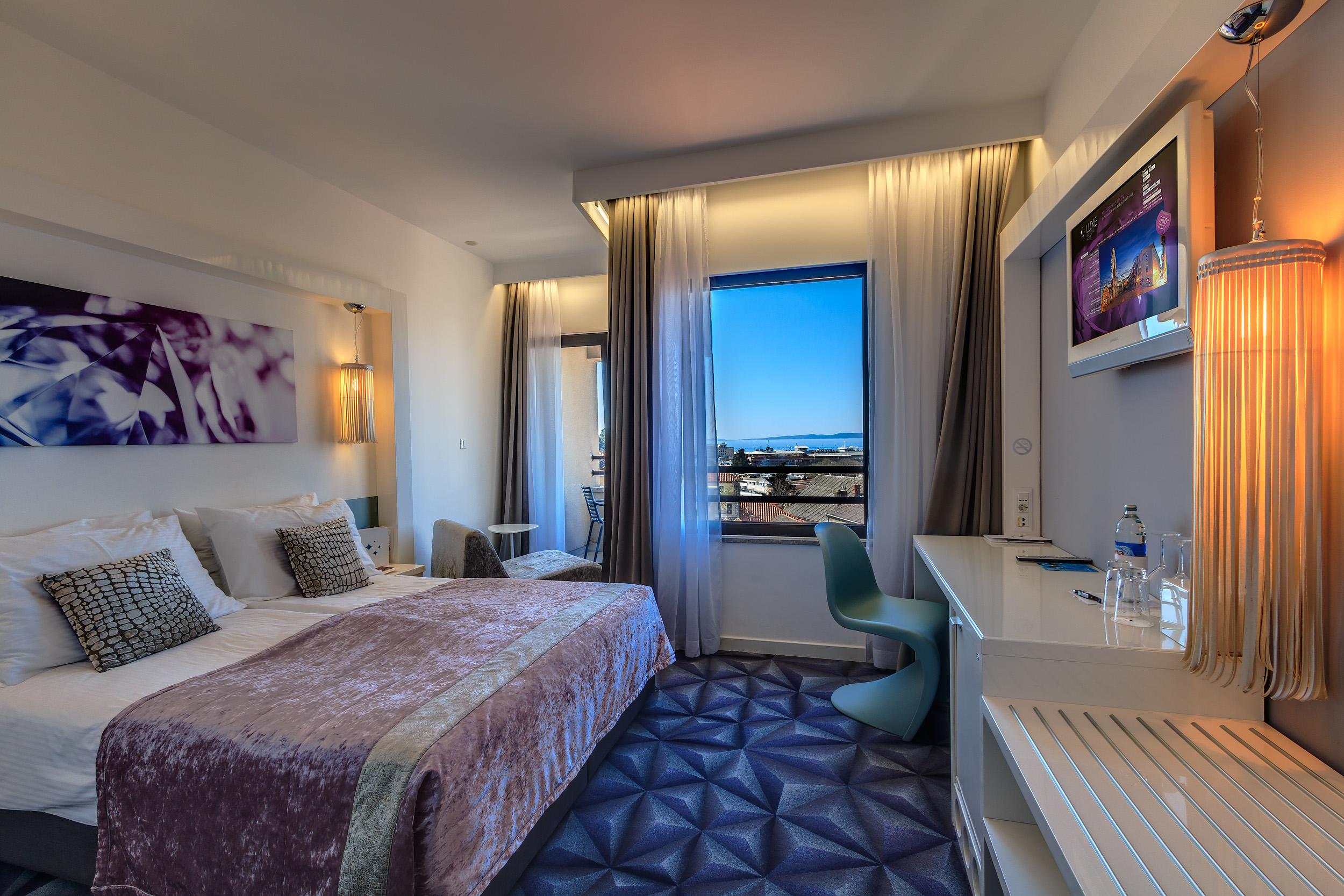 Luxe Hotel