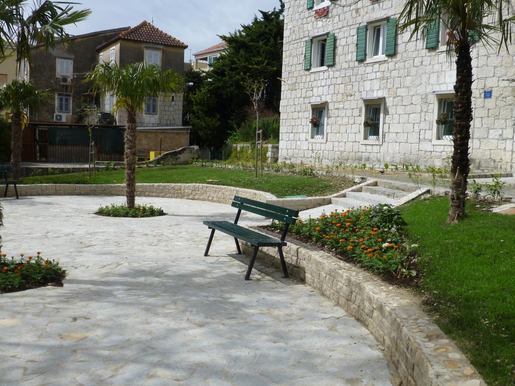 Near Old Town Apartment