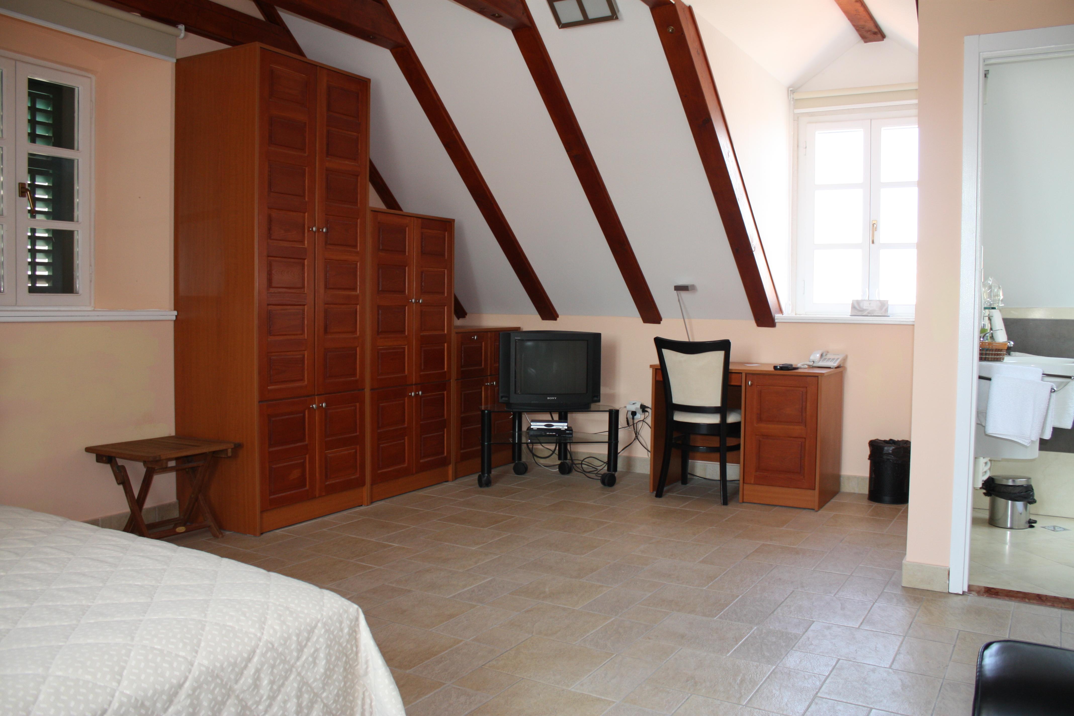 Hotel Toni Palace 4*