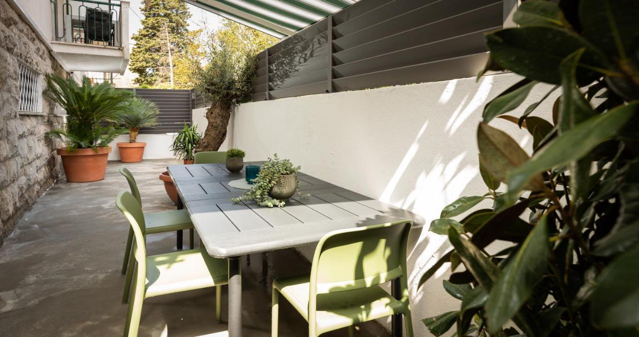 Apartment Stylish Split