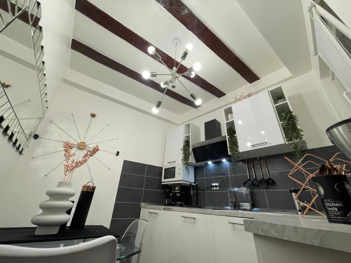 Spalatum New Chic & With Kitchen And Terrace - Centre Guest house Split