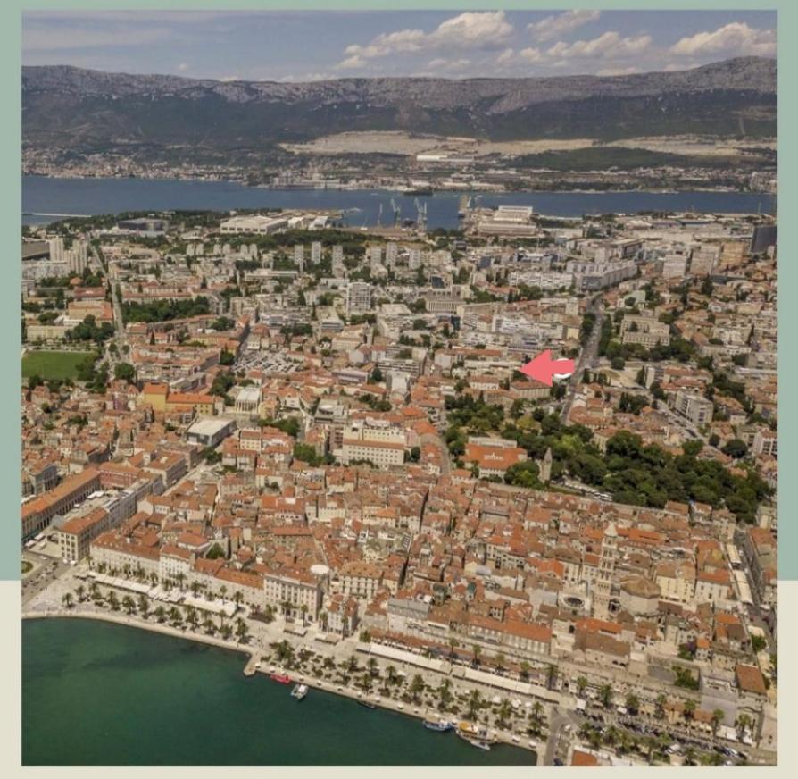 Elegnace Old Town Apartment Split