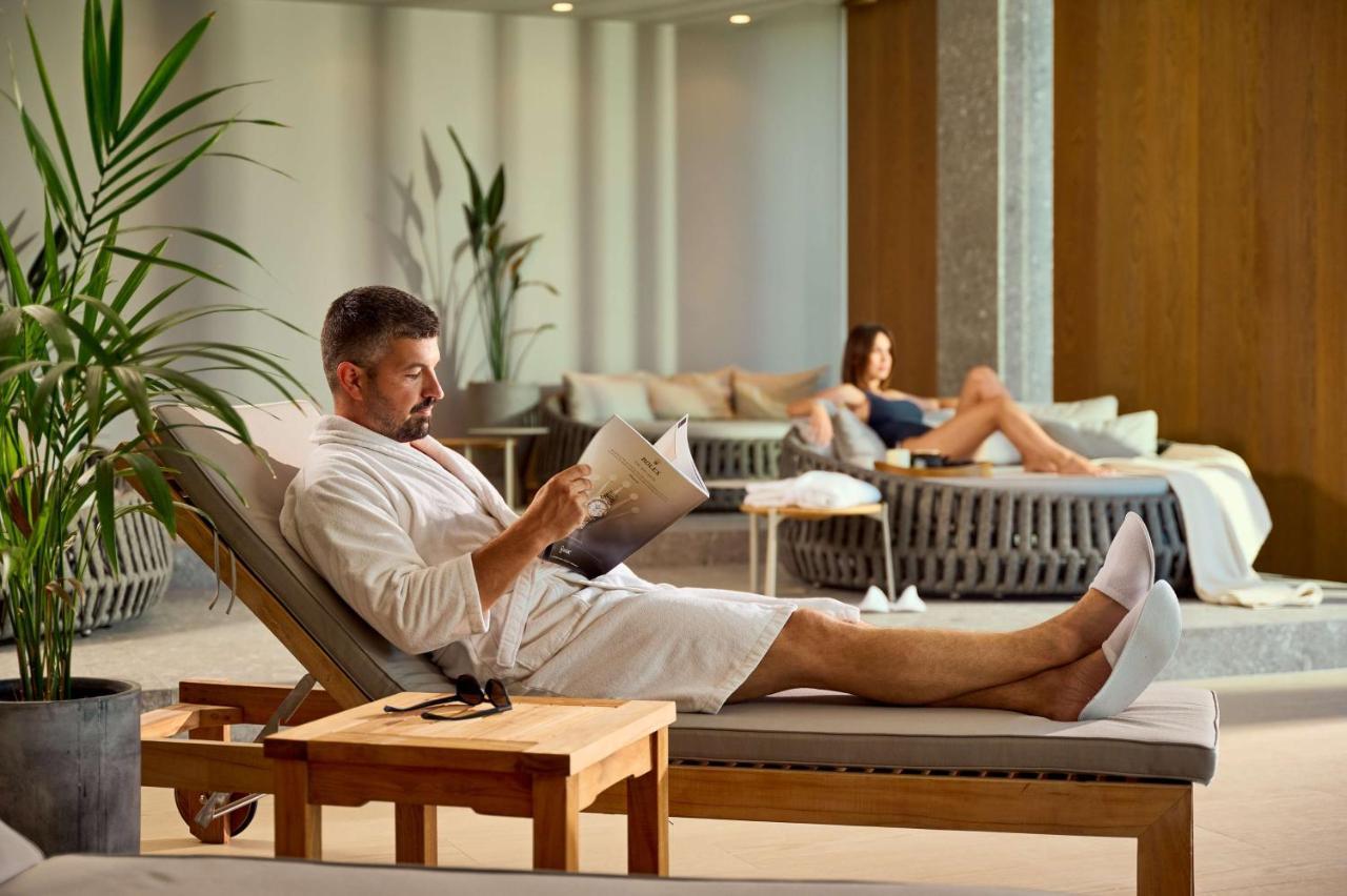 Radisson Blu & 5*