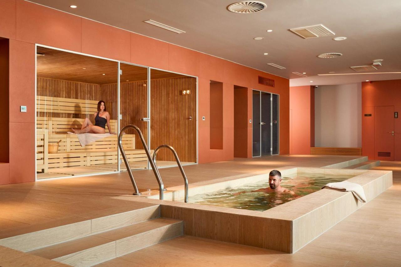 Radisson Blu & Hotel 5*