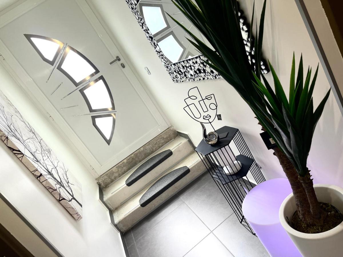 Guest house Spalatum New Chic & With Kitchen And Terrace - Centre