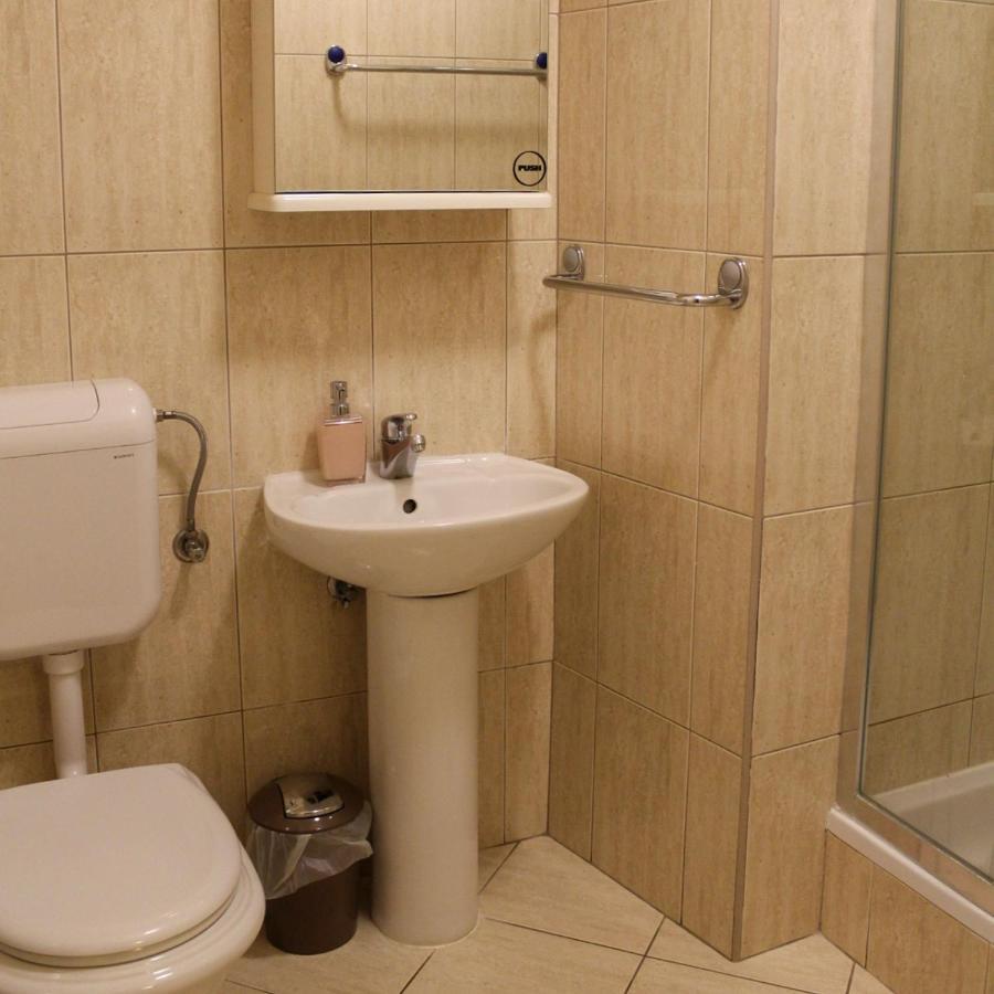 Varos Gostinjska kuća 3*