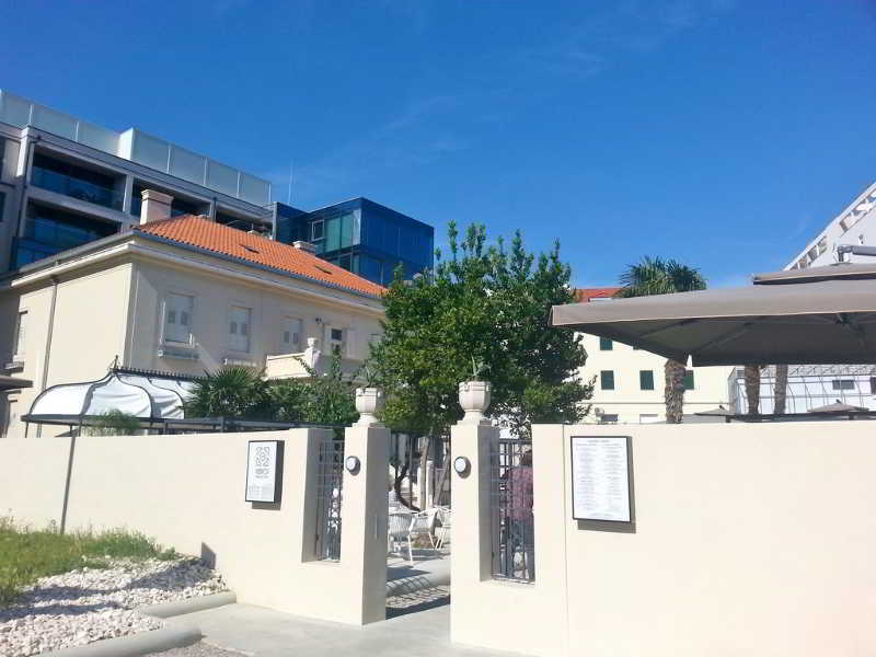 Hotel Ivo 3*