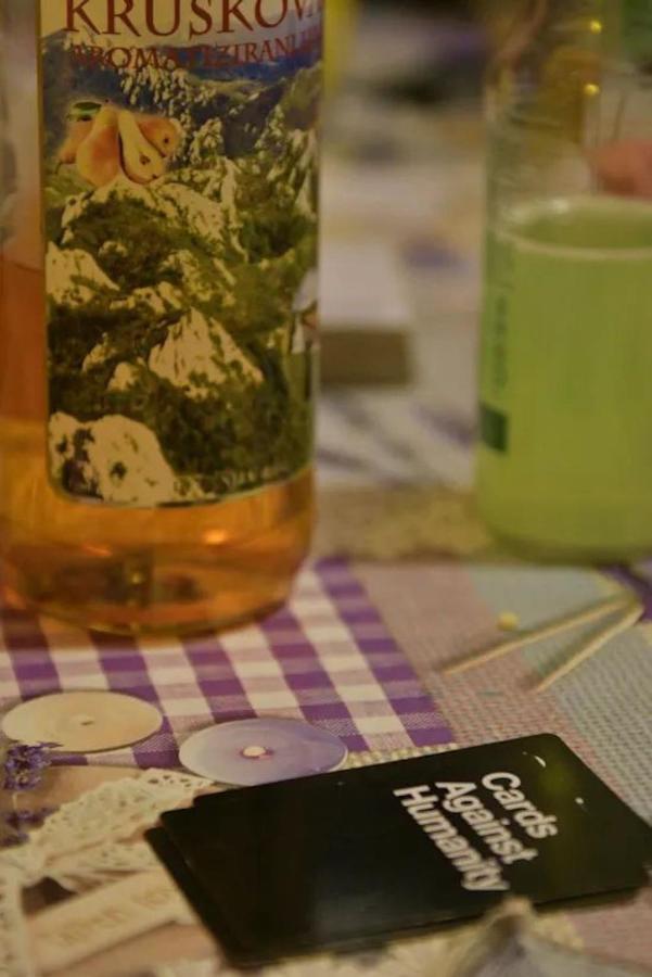 Old Town Hostel *