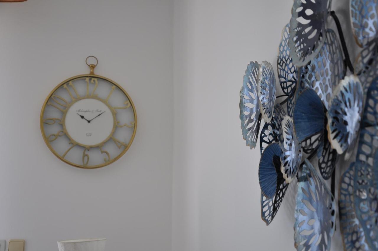 Gallery Luxury Suites & Rooms-Only Adults * Split