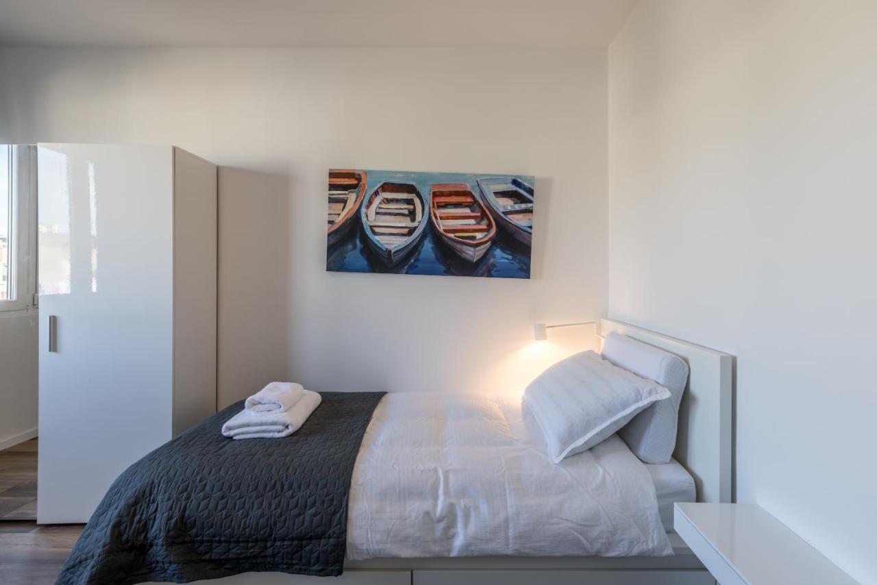 Sundowners Apartment, 52qm, Double & Single Bed, 10 Min From Old Town Of * Split