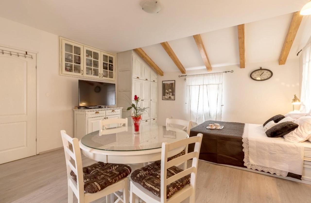 Rusticus Domus Apartment Split