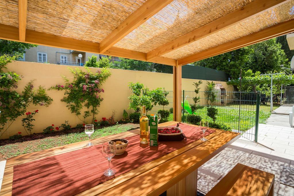 Dora Apartman