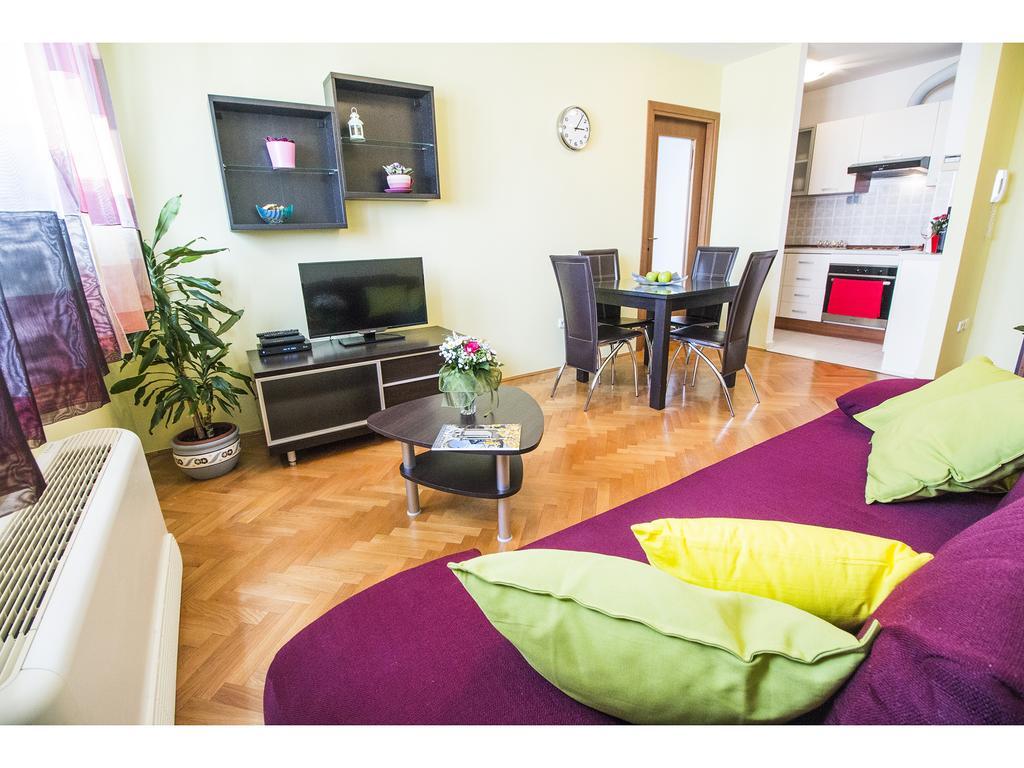 Seagull Apartment Split
