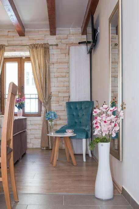 Diva 2,stylish Centrally Located Near Apartman