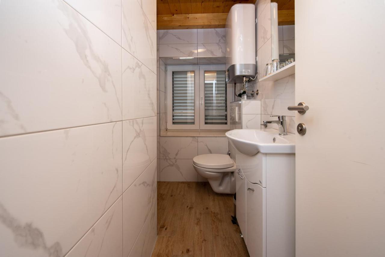 Lighthouse Apartment *