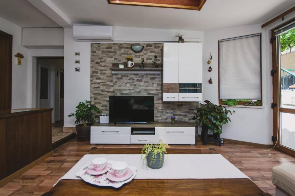 Apartment Marjan Hill 3-br Apt,5 Guests Private Garden Near Split