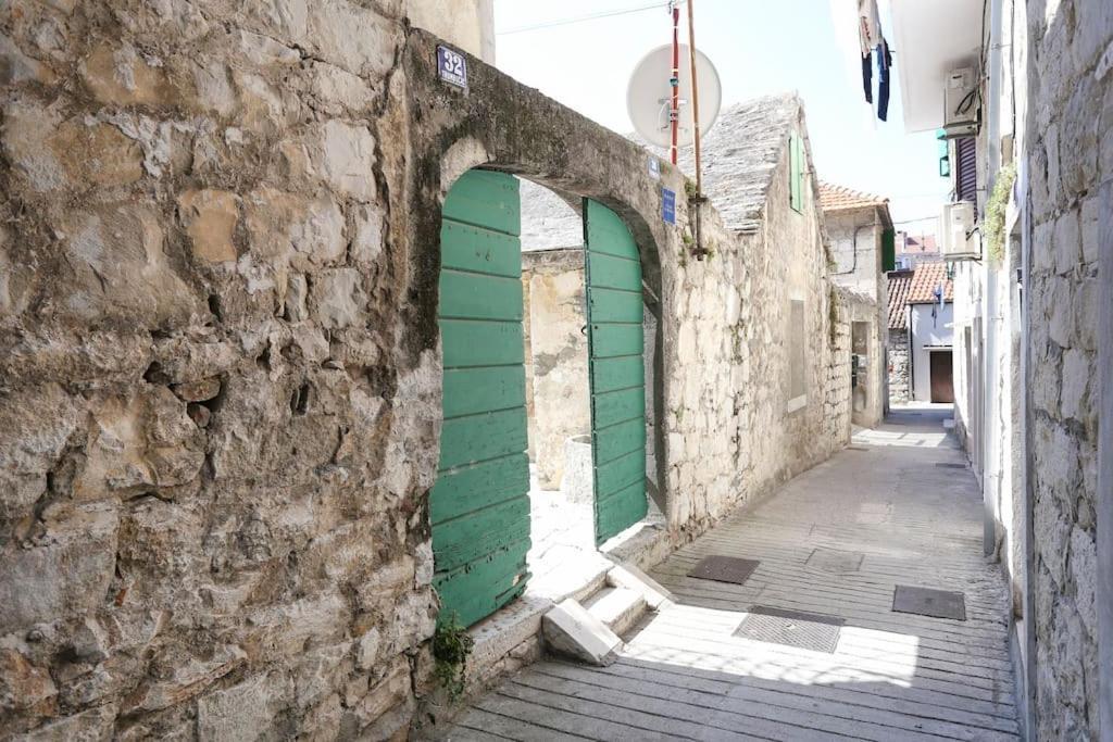 Monfrina 1, Luxury With Balcony In The Old Town