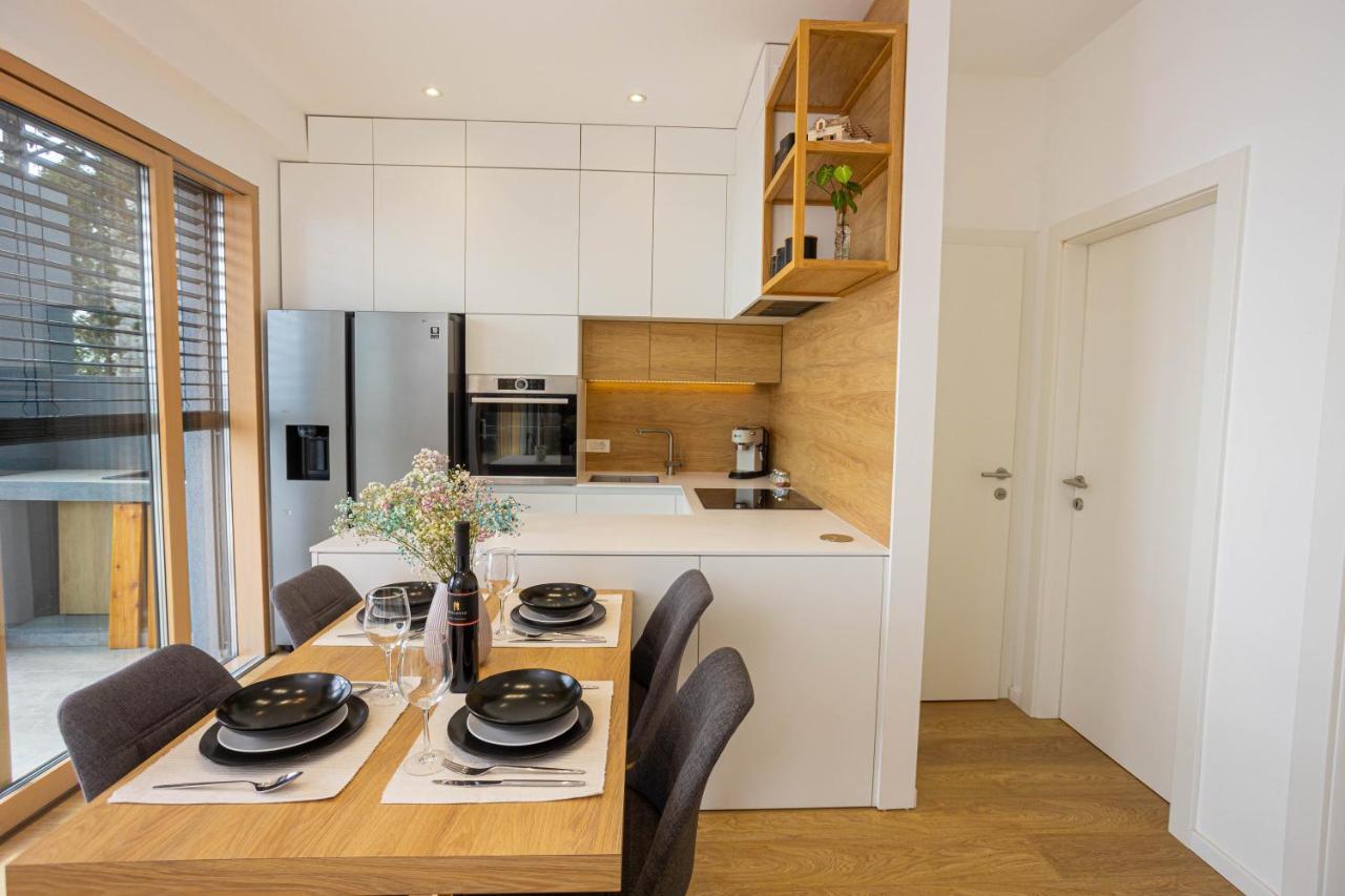 Amai Apartment Split