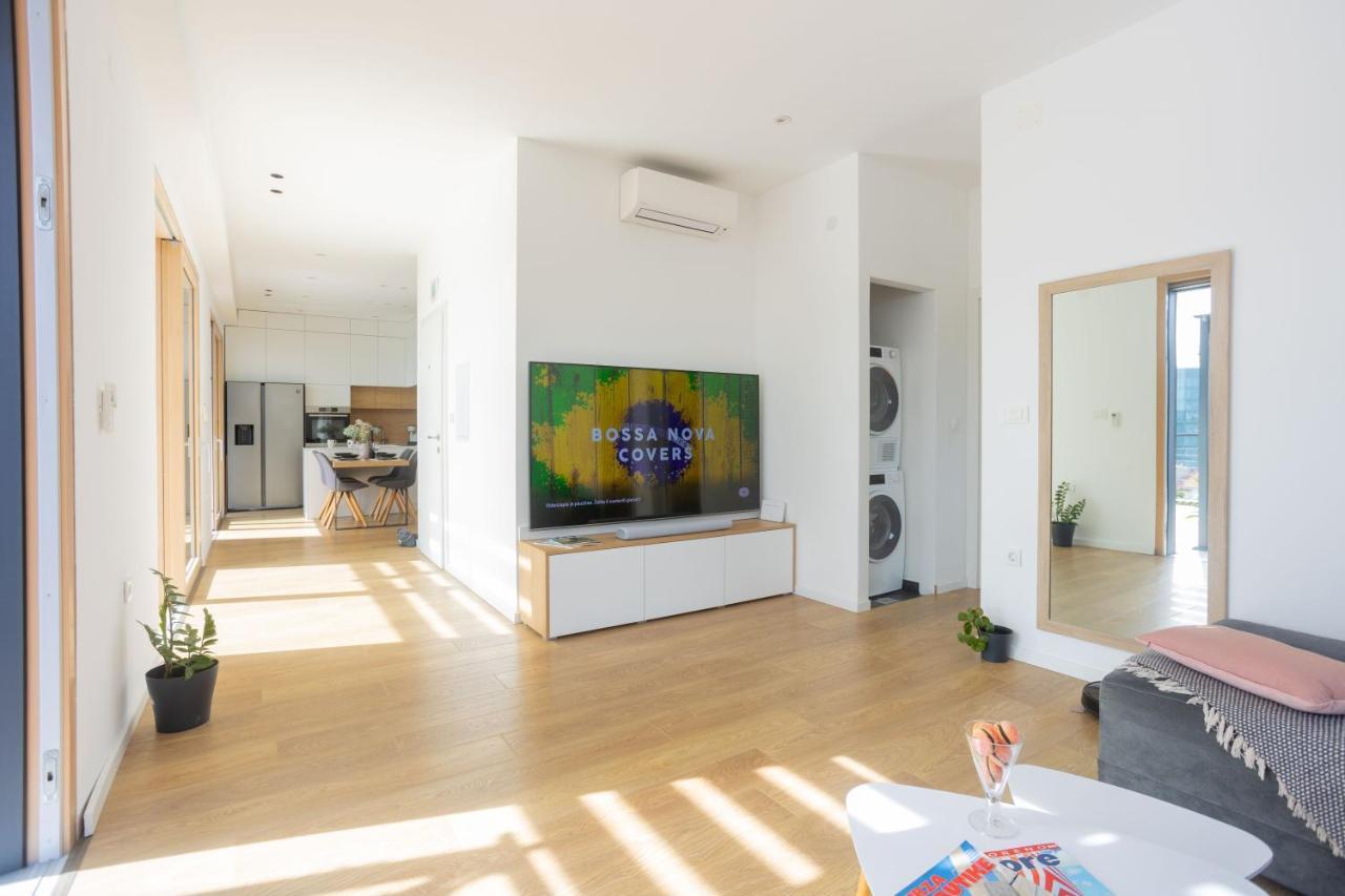 Amai Apartment Split