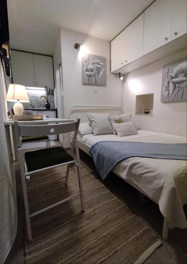 Apartamento Tiny In Center Stone House Split