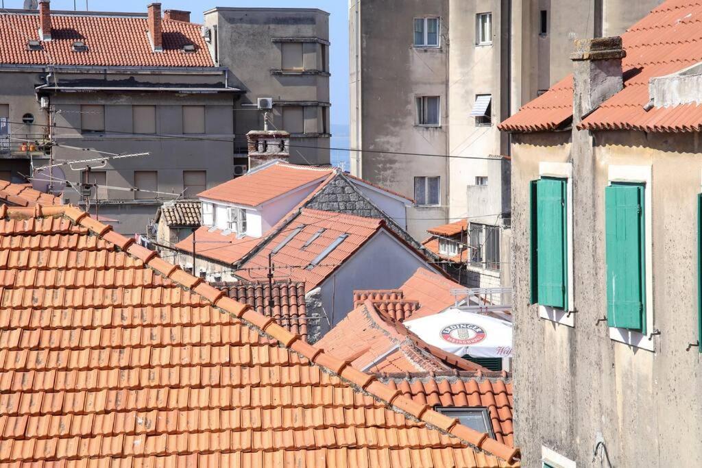 Apartment Monfrina 1, Luxury With Balcony In The Old Town Split