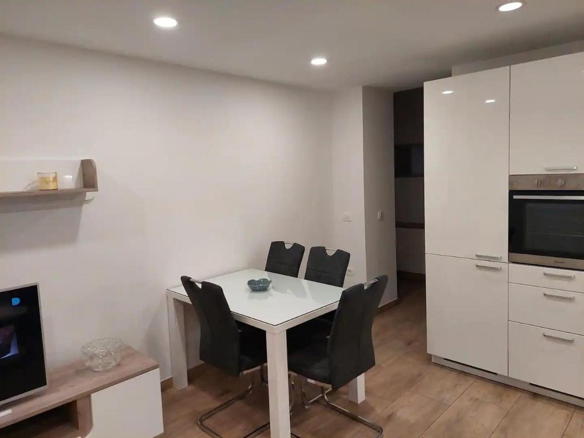 Apartment Lutikano *