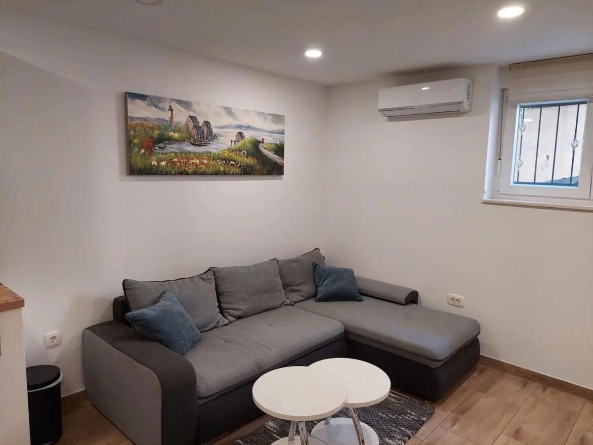 Lutikano Apartment *