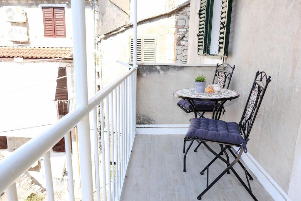 Monfrina 1, Luxury With Balcony In The Old Town Split
