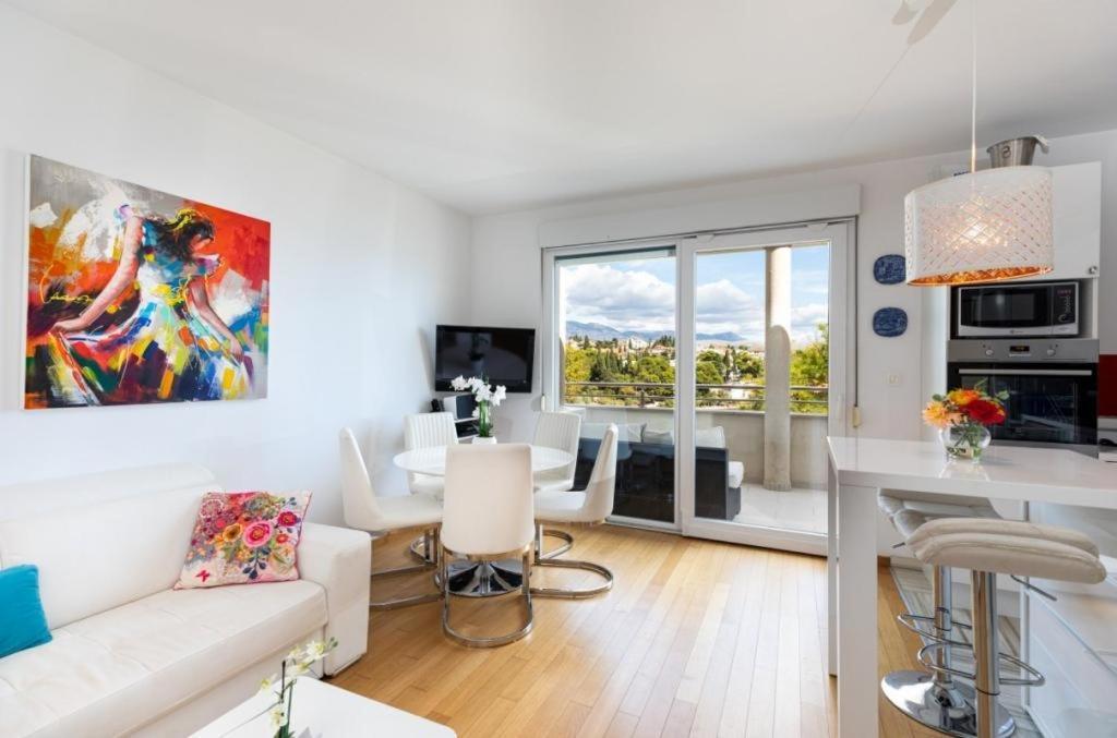 In With Sea View, Balcony, Air Conditioning, Wifi 5141-1 * Split
