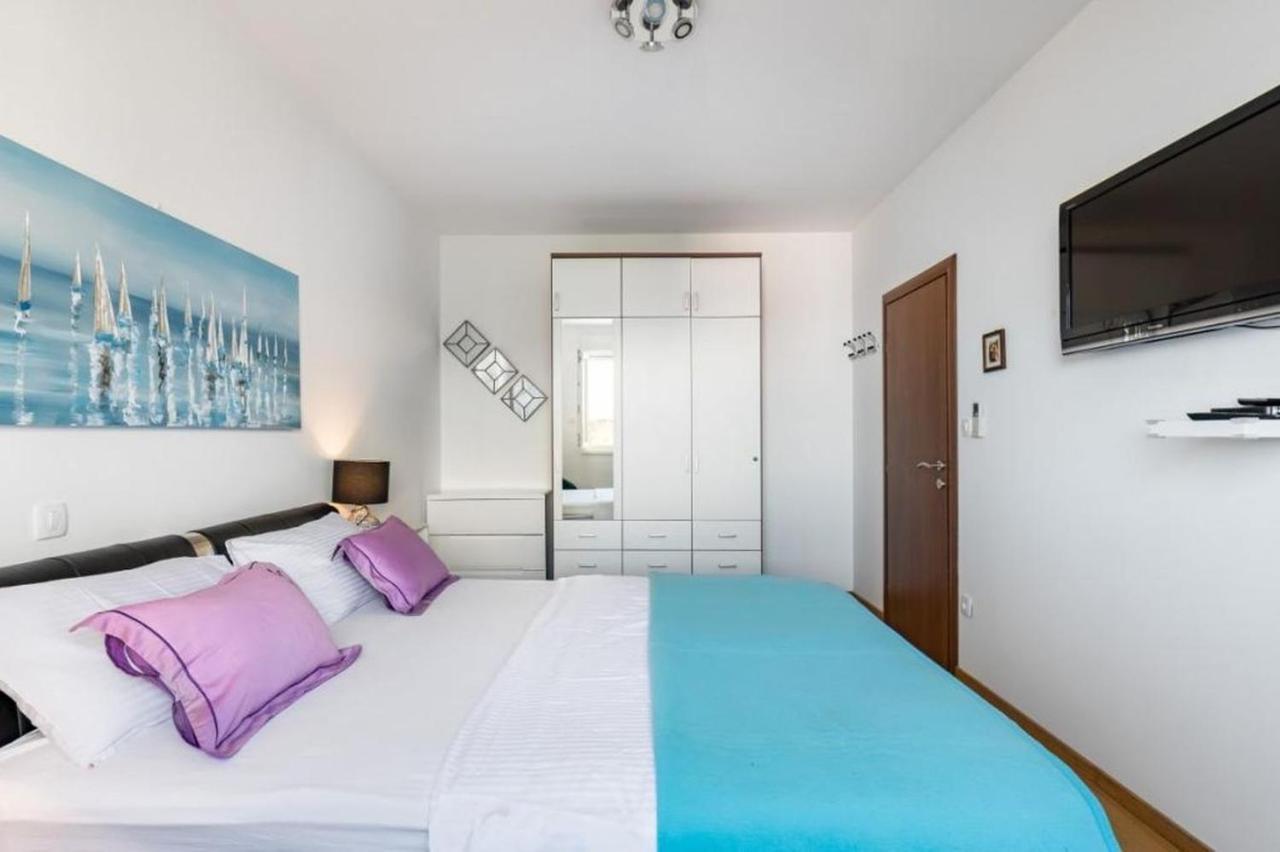 Apartment In With Sea View, Balcony, Air Conditioning, Wifi 5141-1 Split