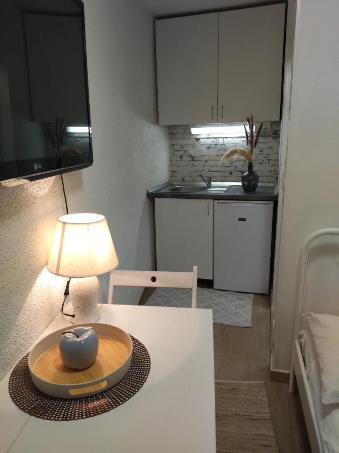 Apartamento Tiny In Center Stone House Split
