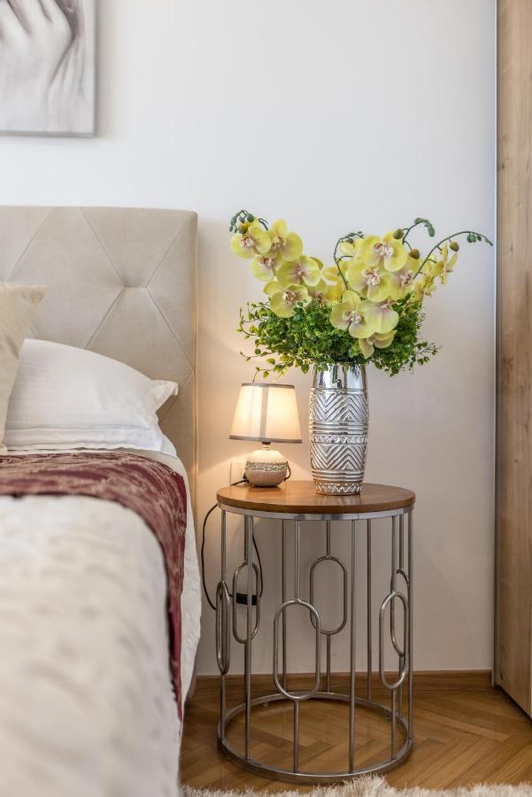 Desert Rose Apartment *