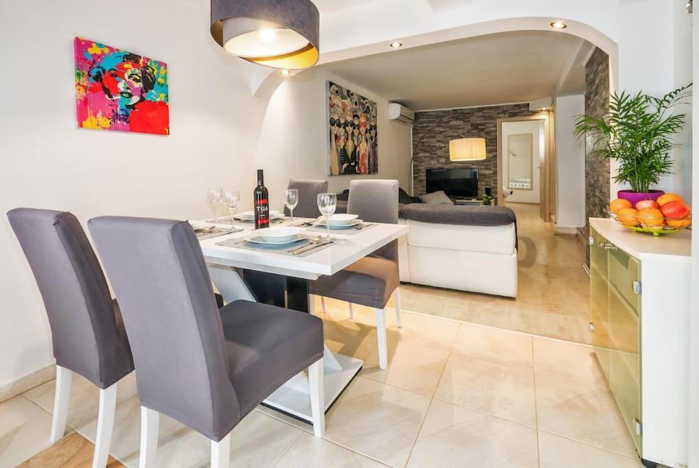 Relaxing 2bd Apartment, Ground Floor - Walk To Old Town