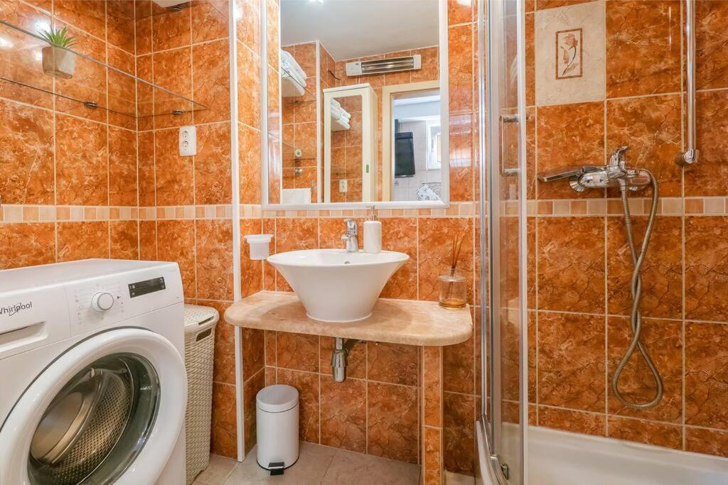 Apartment Relaxing 2bd Apartment, Ground Floor - Walk To Old Town *