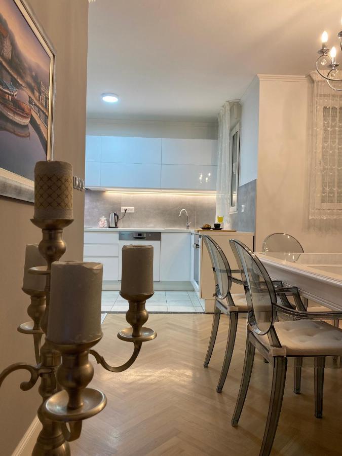 Sandra, With 2 Bathroom, Wi-fi, Private Parking Apartment *