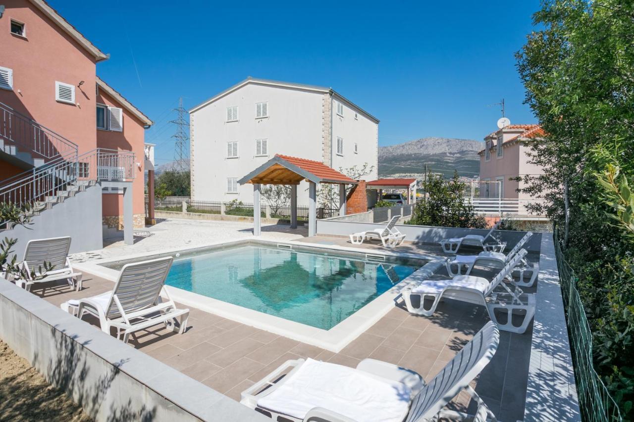 Family Friendly With A Swimming Pool - 21026 Appartement Split