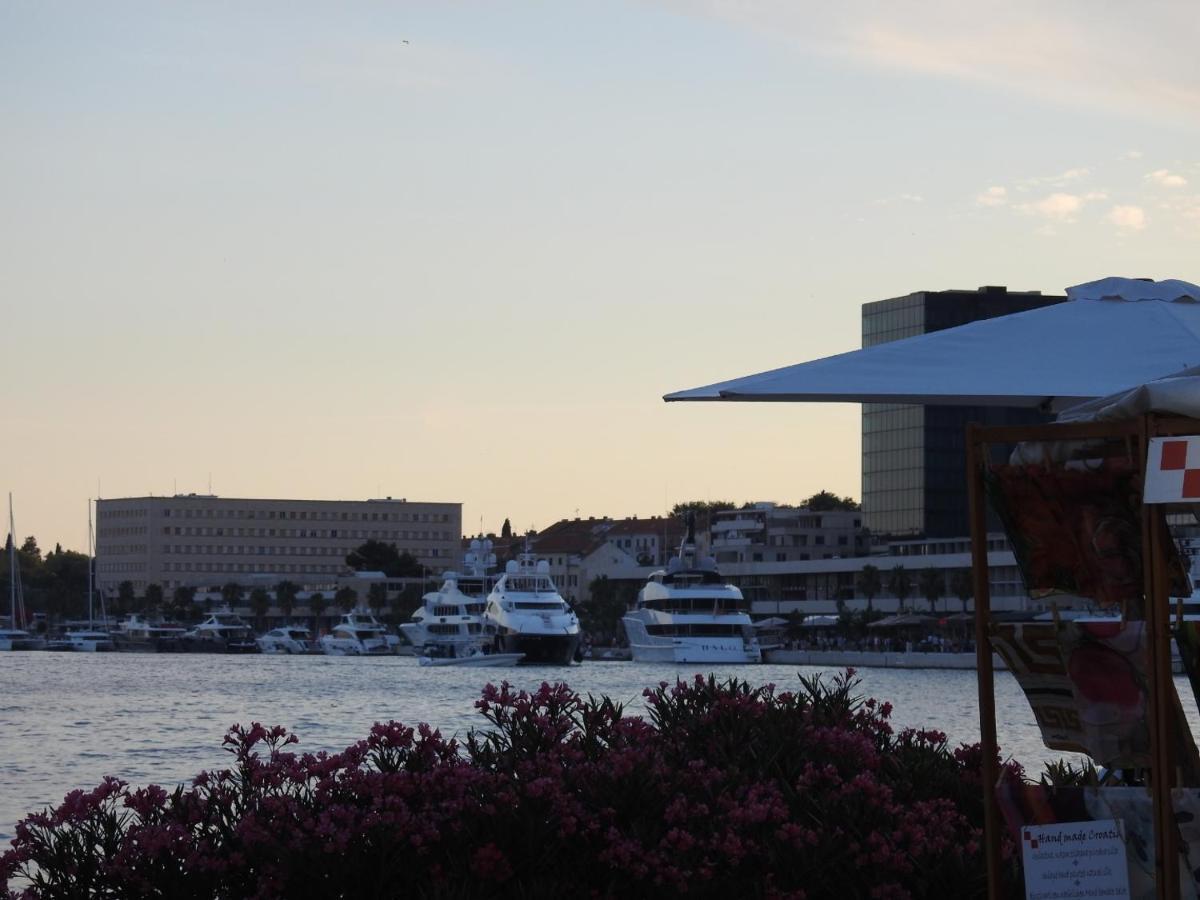 Famous Promenade Riva Appartement Split
