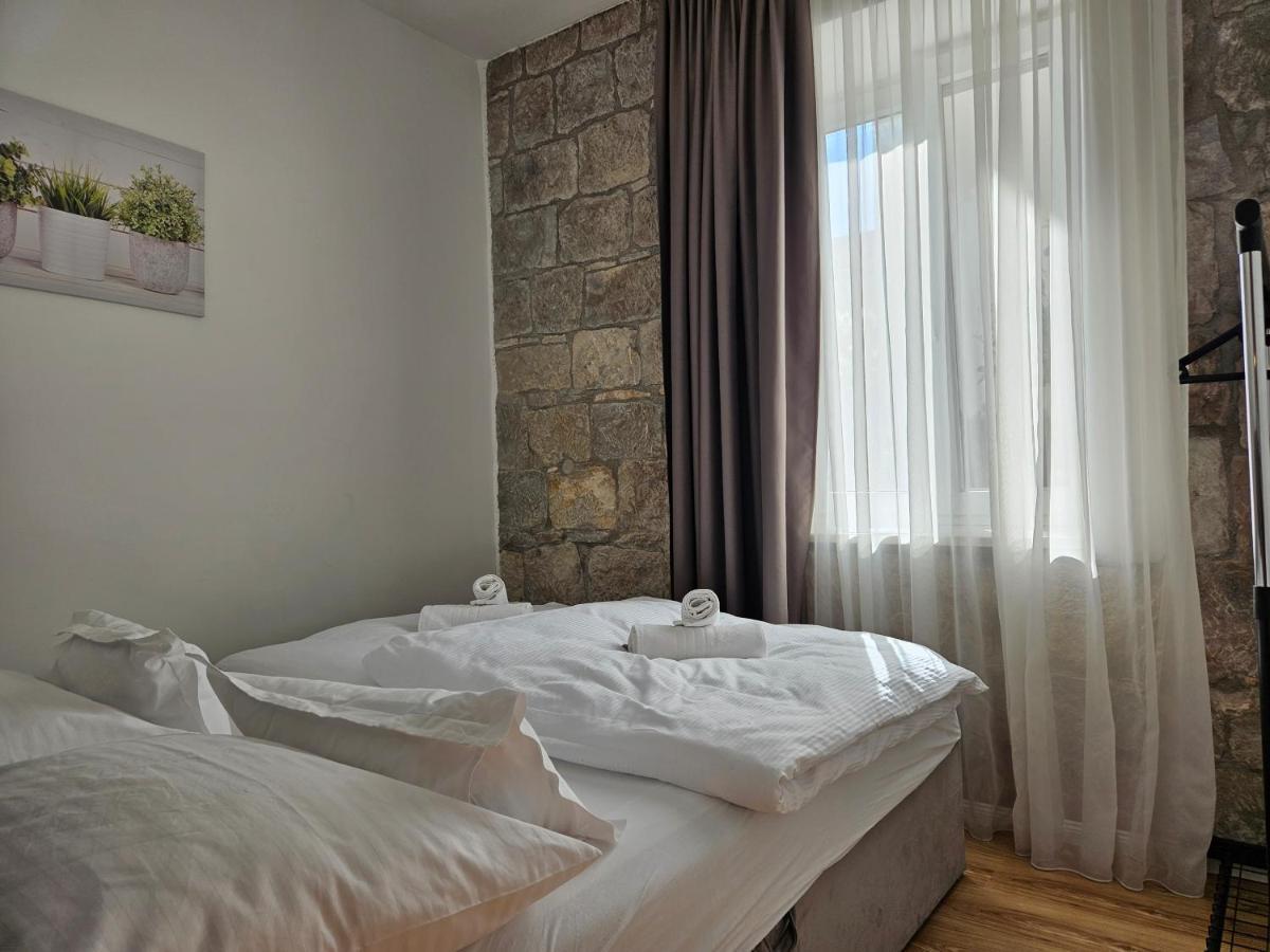 Apartment Heritage Stone *