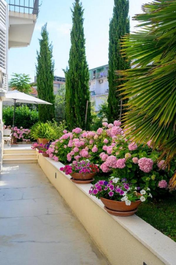 Palace Schoen Milesi - Esense Of Prestige - Private Pool - Free Parking - Old Money Style Luxury - Walking Distance To The Old Town, The And Amenities - Buralux